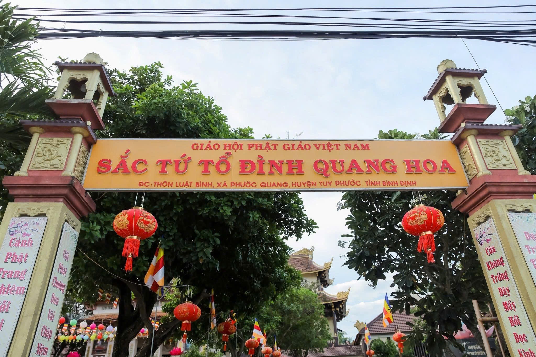 Khuôn viên chùa Quang Hoa diễn ra lễ Vu Lan báo hiếu 2025