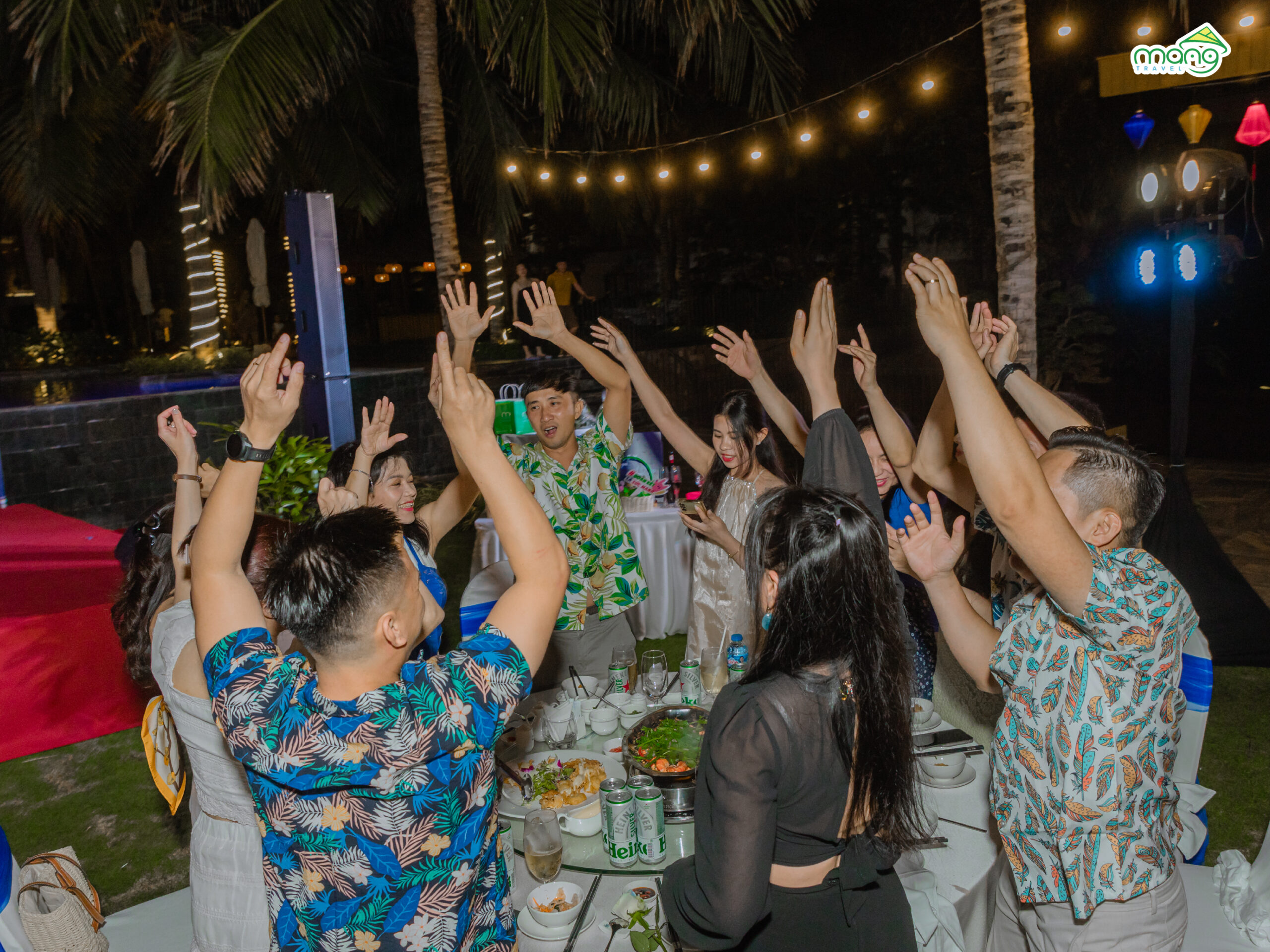 Tour du lich team building kèm gala dinner