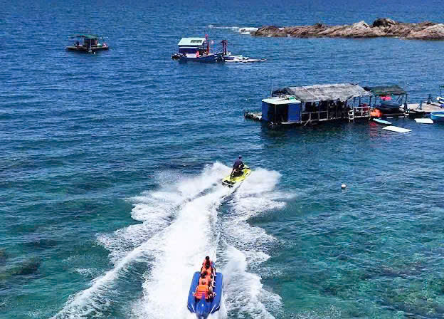 Ăn trưa trên bè nổi tại Quy Nhơn – Hòa mình vào đời sống biển cả